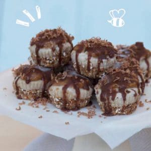 Healthy Snickers Cheesecake Bites