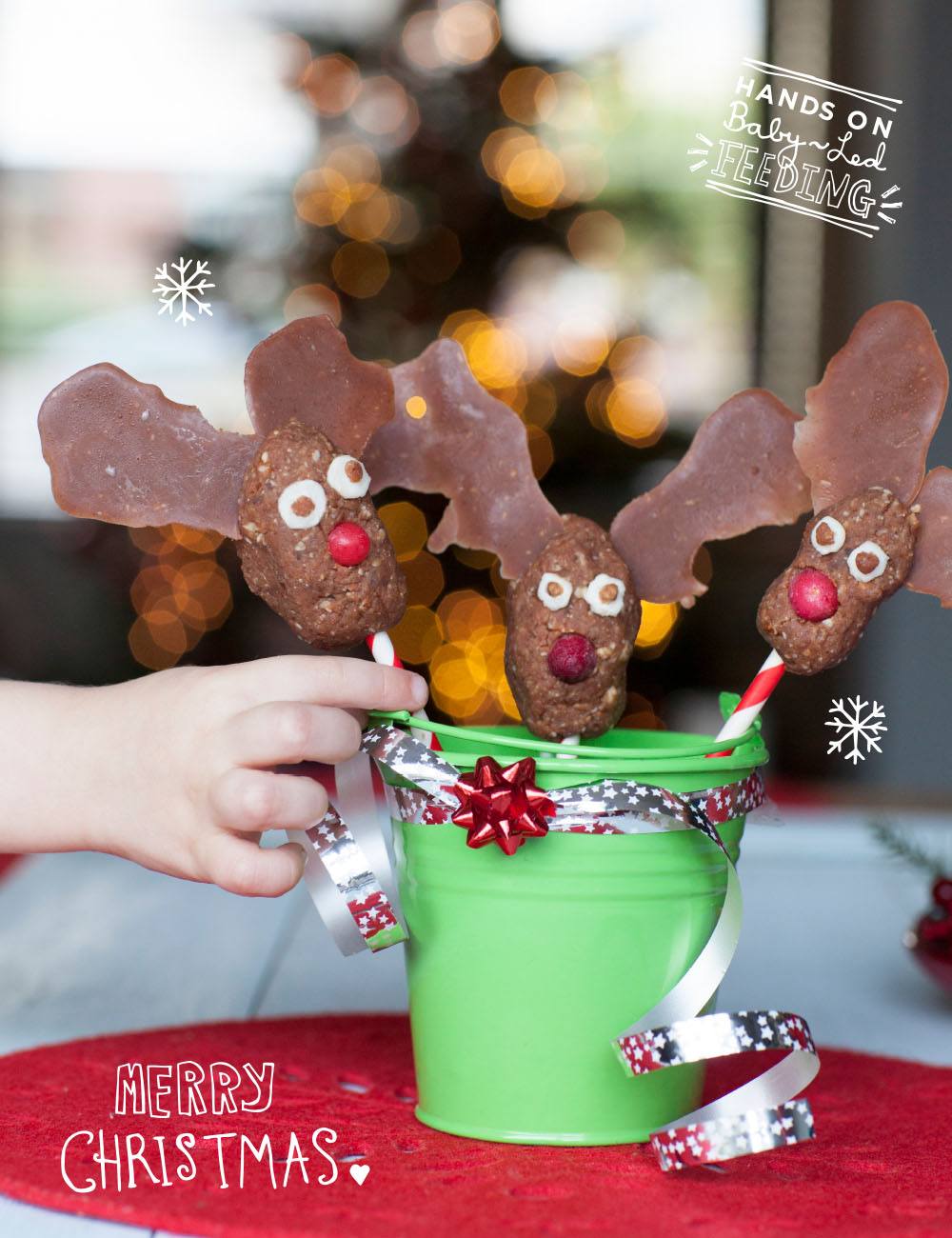 Healthy Baby Reindeer Christmas Lollipops Baby Led Feeding Delicious treats perfect for a healthy Christmas baby led weaning. Healthy googly eyes recipe. Healthy recipe for baby led weaning. Baby Led weaning recipe for Christmas. Christmas ideas for baby led weaning. 