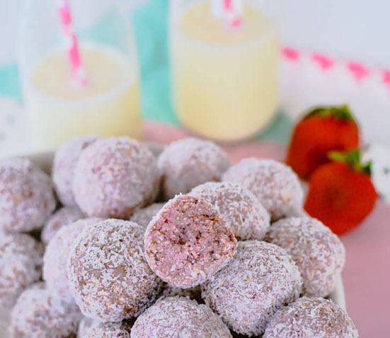 25 Healthy Treat Recipes for Babies, Toddlers and Kids. STRAWBERRY BREAKFAST BITES from My Kids Lick the Bowl. Healthy low sugar treats for babies, toddlers & kids. These healthy treat recipe for children will get them eating better in no time.Perfect from 6 months. These delicious baby treat recipe are easy to make and are soft for little hands.