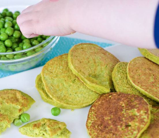 10 Healthy Halloween Foods to make right now! Baby and Toddler Finger Foods Pea Pancakes from My Kids Lick the Bowl. Homemade Baby Finger Food Recipes and Ideas for giving Your Baby Nutritious Finger Foods for the halloween season. These delicious halloween finger food recipe are easy to make and are soft for little hands. 