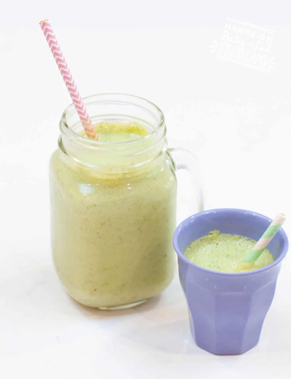 Kale and Pineapple Smoothie has just 5 ingredients and is full of healthy veggies, sweet pineapple, and tangy lime! This easy smoothie makes a quick breakfast or easy snack and is an excellent way to hide veggies from your picky eater! #smoothierecipe #pineapple #pickyeater #babyledweaning
