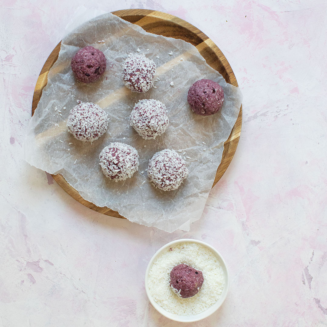 Healthy Protein Balls Featured Image