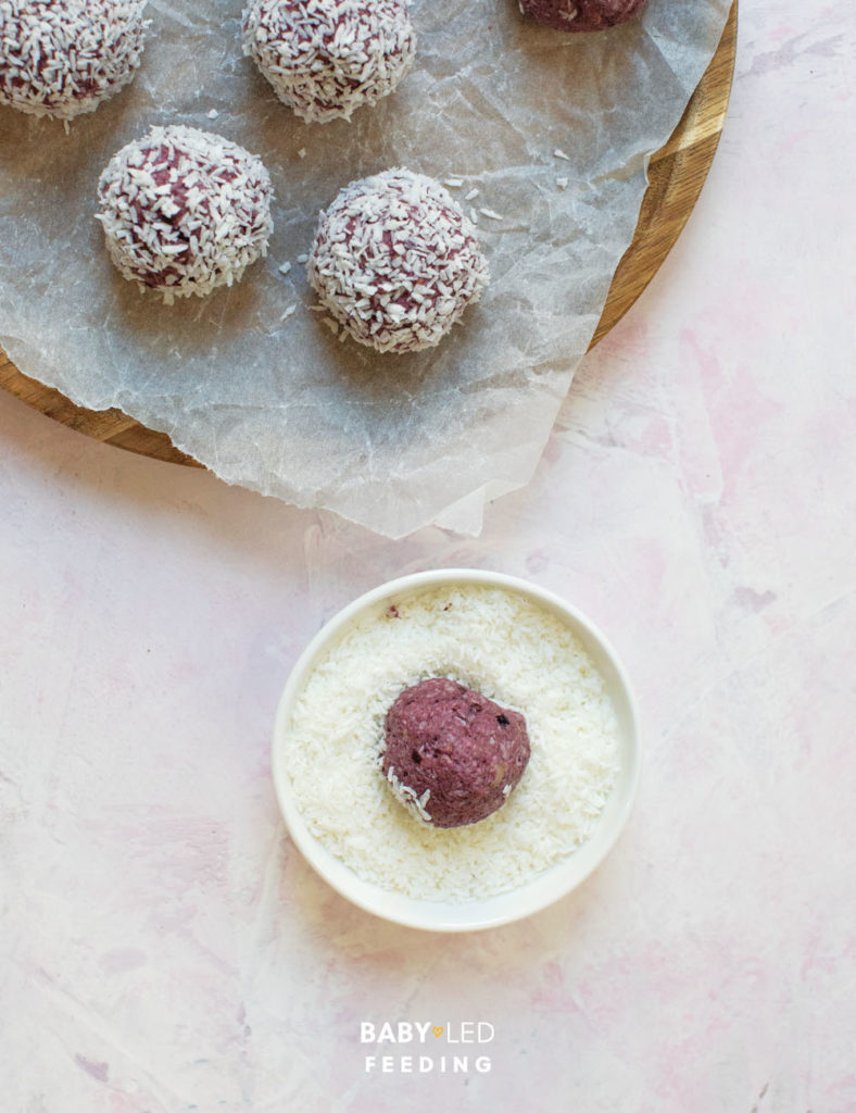 No bake snacks coconut and protein balls