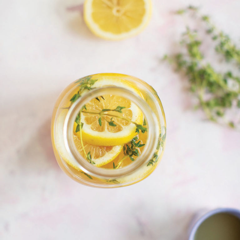 Sore Throat Natural Remedies - Chamomile, Thyme, Lemon and Ginger